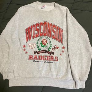 VINTAGE 1994 rose bowl badge sweatshirt